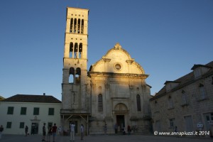 Hvar, Trg Sveti Stjepana