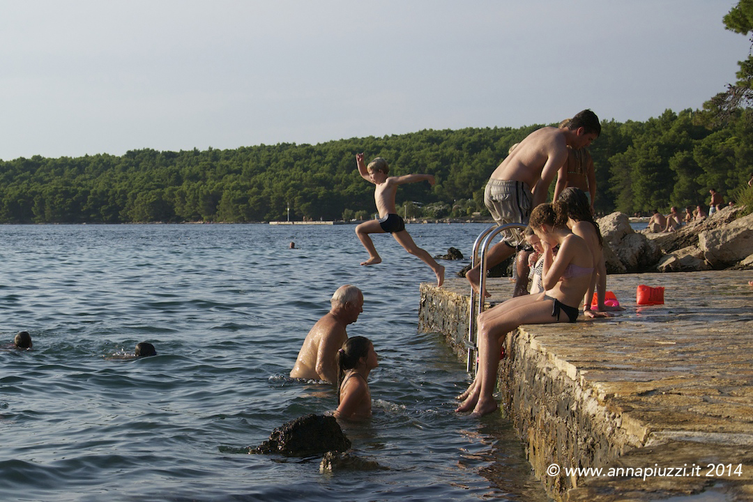 Tuffi a Stari Grad